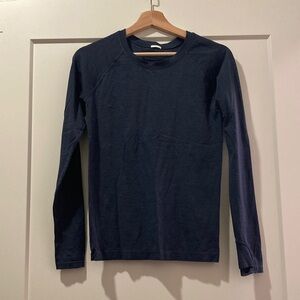 Athleta Navy Momentum Long Sleeve Top - Size Small